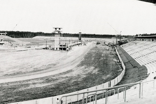 foto2 costruzione Hockenheim 1969