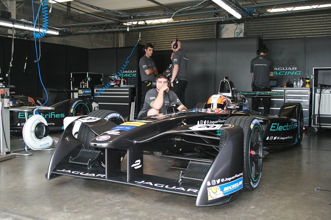 Lynn Jaguar Formula E 2016_17 Test Donington