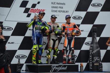 Podio-Brno-2016-Rossi-Crutchlow-Marquez