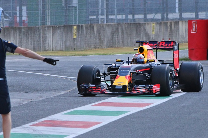 Red Bull Test Mugello Pirelli Buemi