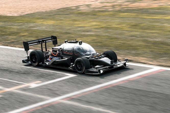 Inside Roborace, ep.2: DevBot #2 debutta a Silverstone [VIDEO]