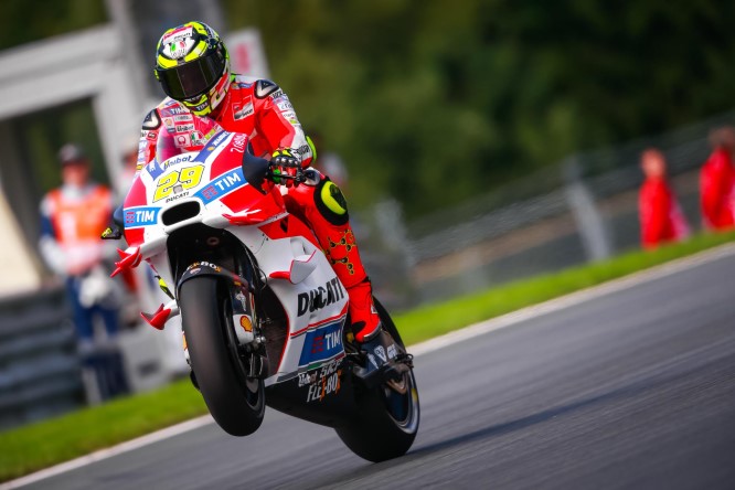 MotoGP | Iannone, Rossi e Dovizioso: in Austria è prima fila tricolore