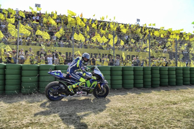 46-valentino-rossi-ita_g022048_snapseed-gallery_full_top_fullscreen-custom