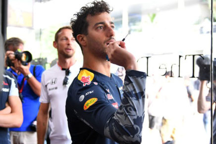 festa-button-300-gp-ricciardo