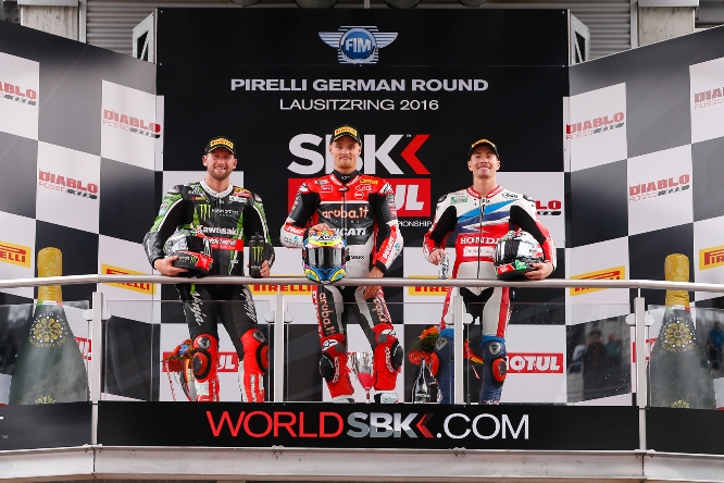 podio-gara-1-wsbk-lausitzring-2016