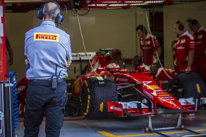 Raikkonen Barcellona Test Pirelli 6 sett 2016