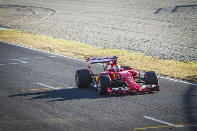 Vettel_Test-Barcellona_Ferrari_Pirelli5