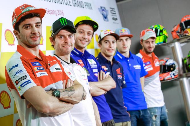 MotoGP | Piloti contrari ai ‘pericolosi’ messaggi sul cruscotto