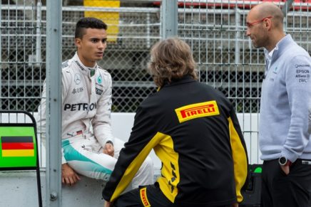 pascal-wehrlein-mercedes-test-pirelli-gomme2017-barcellona-2016-4