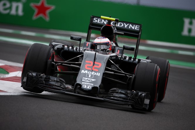 F1 | McLaren, Button: “Con le supersoft, pit stop dopo quattro giri”