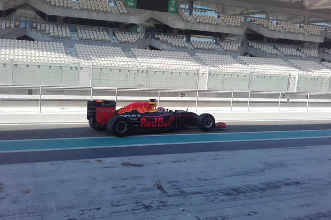 pirelli-test-gomme-2017-red-bull-gasly-abu-dhabi_2