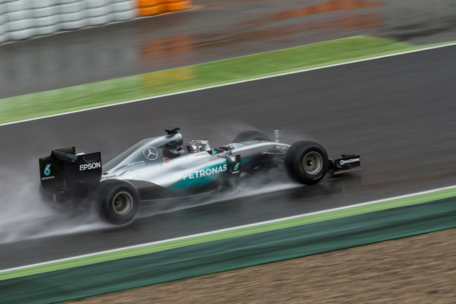 pirelli_d1_1_rosberg_l00182_8