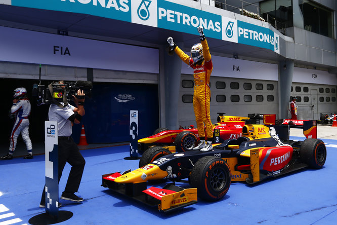 GP2 | Sepang, Gara 1: Giovinazzi spaziale, vittoria e leadership