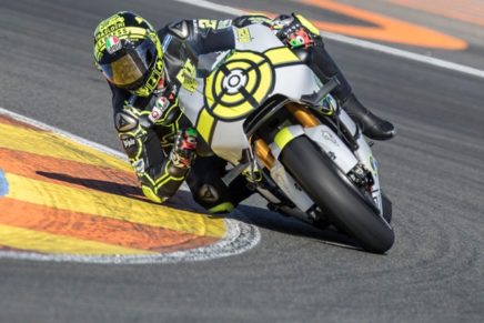 andrea-iannone-suzuki-valencia-2016