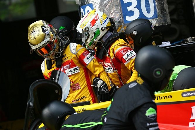 giovinazzi-pit-lane-wec-shaghai-2016