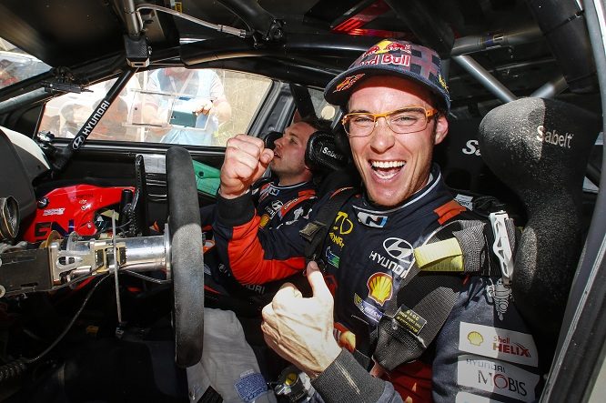 WRC | Neuville di nuovo vicecampione: “Non pensavo sarebbe stata così dura!”