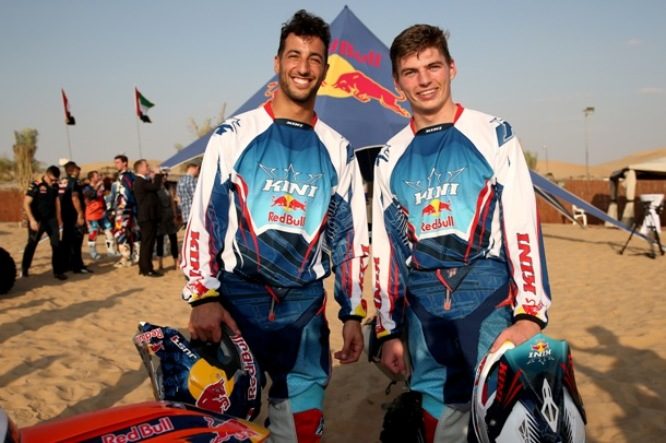 F1 | Red Bull, Ricciardo e Verstappen tra le dune del deserto – GALLERY