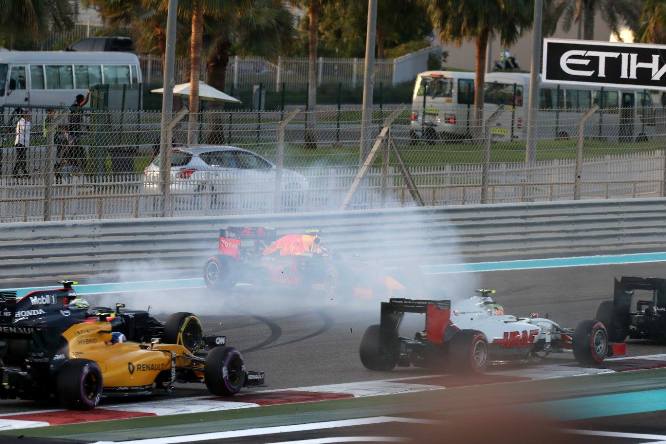 verstappen_abu-dhabi_f1_start