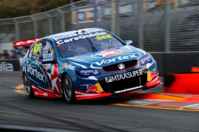 craig lowndes surfers paradise