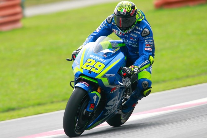 29-andrea-iannone-ita_gp_9104.gallery_full_top_lg (Custom)