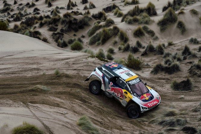 Dakar Auto | Peterhansel vince e rafforza il primato su Loeb