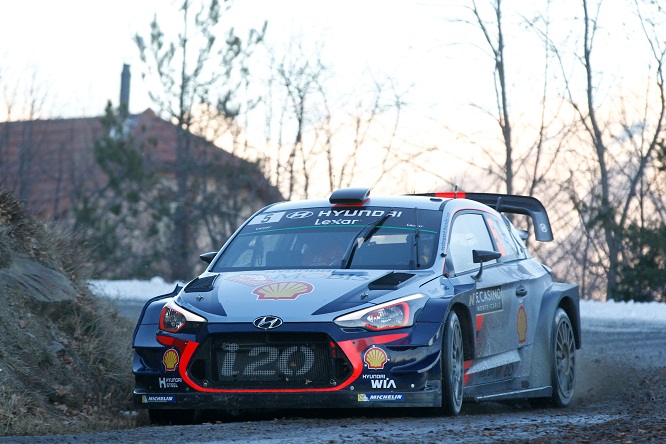 WRC | Rally Monte Carlo, PS12: Ogier non graffia, Neuville allunga