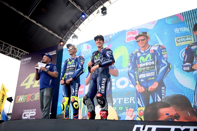MotoGP | Rossi e Viñales incontrano i fan Yamaha nelle Filippine – VIDEO