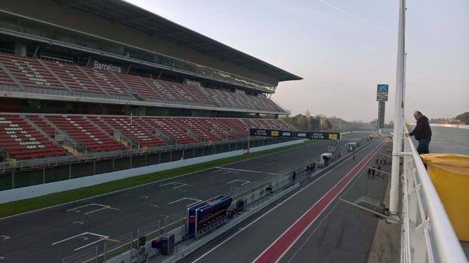 Test Barcellona 2018, i piloti in pista nella prima sessione