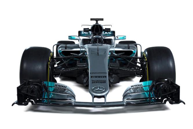 F1 | Mercedes F1-W08: le foto da studio