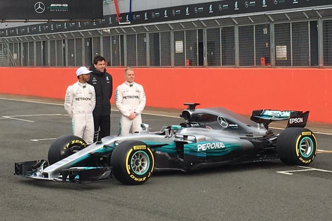 Mercedes-Hamilton-Bottas-Wolff-Launch-2017-Silverstone