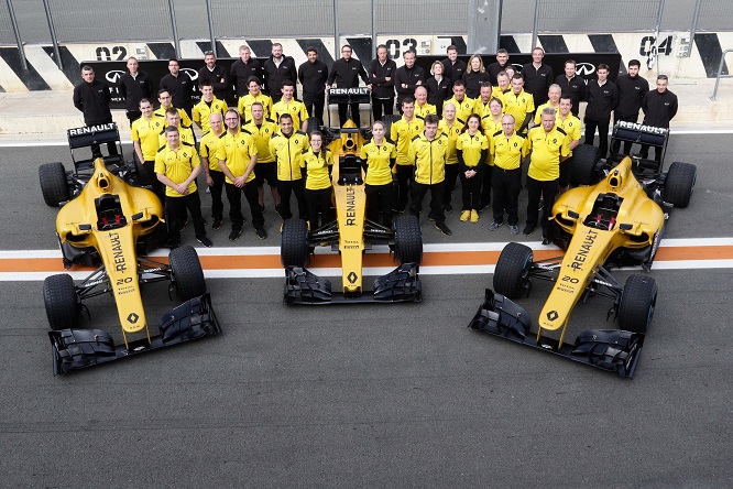 Team Renault Winfield school Paul Ricard foto 1