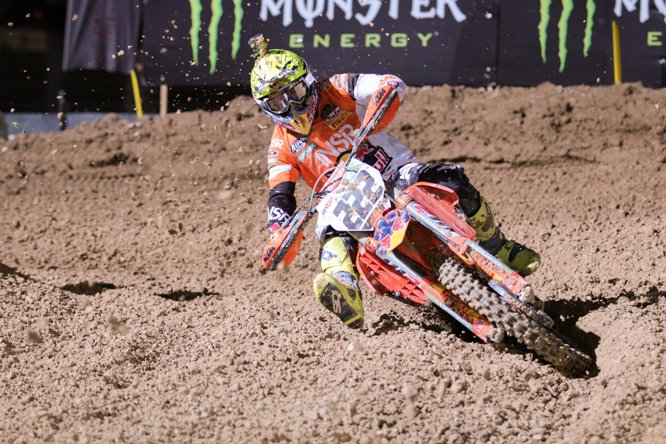 MXGP | GP Qatar: Strepitosa doppietta di Tony Cairoli