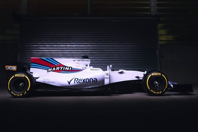 Williams FW40 vista laterale