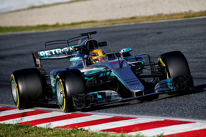 F1 | Mercedes, prima simulazione di gara per Hamilton