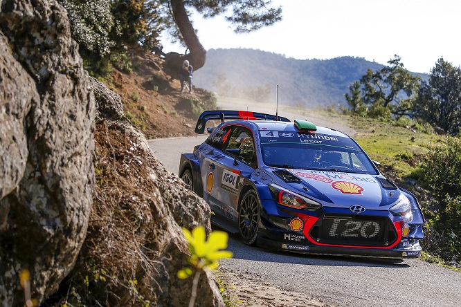 2017 WRC Rally Francia Hyundai (2)