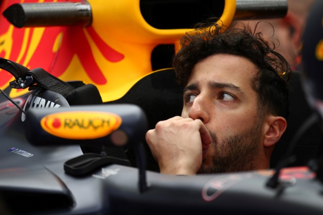 F1 | Ferrari move ‘not in my head’ – Ricciardo