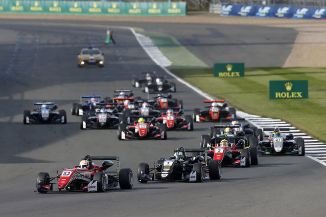 FIA Formula 3 European Championship 2017, round 1, race 3, Silverstone (GBR)