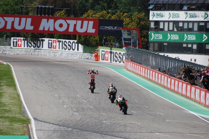 WSBK | Imola, Gara2: fantastica doppietta di Chaz Davies