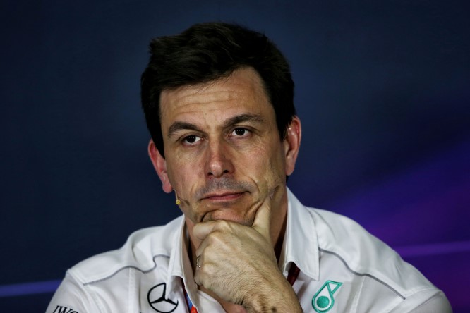 F1 |  Wolff not commenting on McLaren rumours