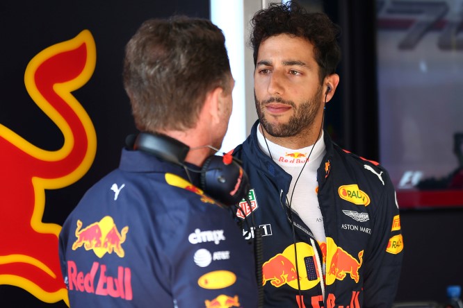 Horner: “Ricciardo in Ferrari sarebbe il numero due”