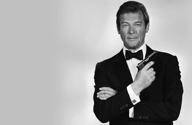 Addio a Roger Moore, lo 007 più longevo