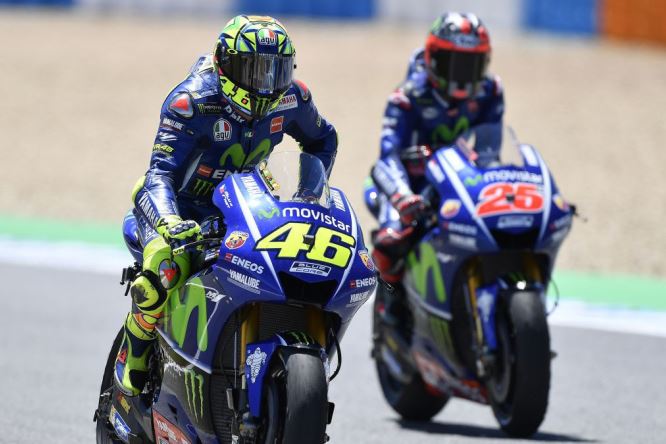 Rossi-Vinales-Yamaha-Jerez-Spagna-2017-gara (7)