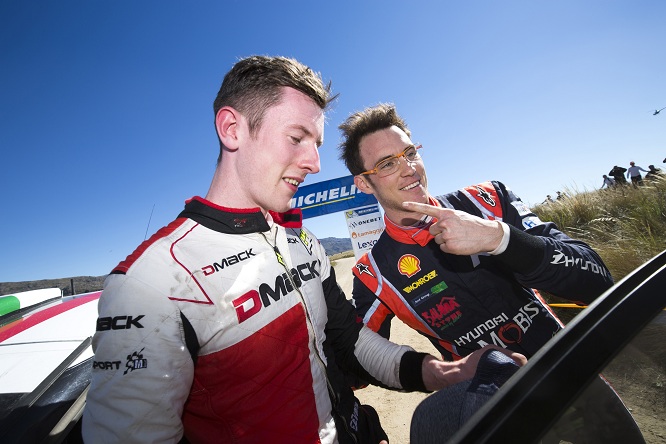 WRC | Remuntada Neuville: “Non mollare mai”