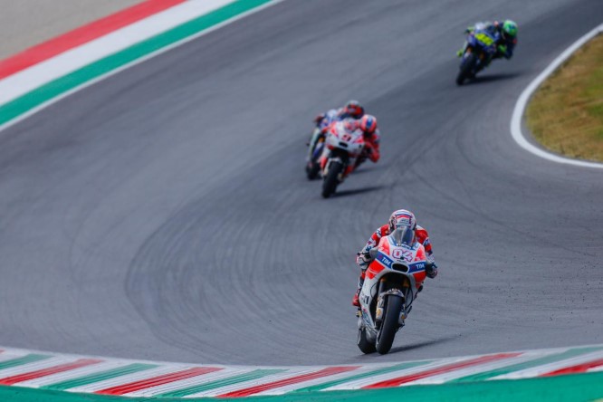 04-andrea-dovizioso-ita12403_gpmugello_motogp_action.gallery_full_top_lg (Custom)