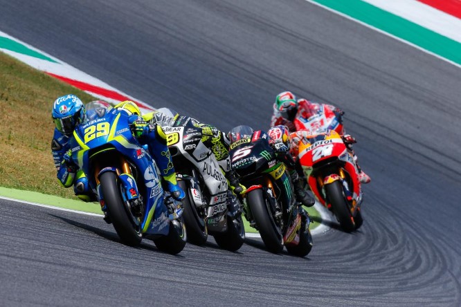 29-andrea-iannone-ita11953_gpmugello_motogp_action.gallery_full_top_lg (Custom)