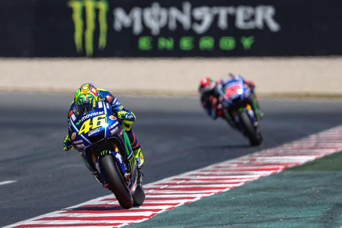 46-valentino-rossi-itab77i6763.gallery_full_top_fullscreen