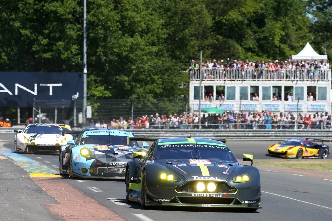 24h Le Mans | GT: vittoria Aston Martin e tripletta Ferrari