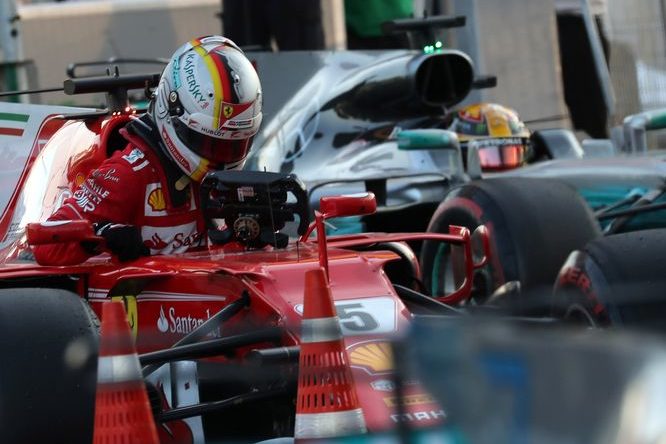 F1 | Botte da orbi nel ring di Baku