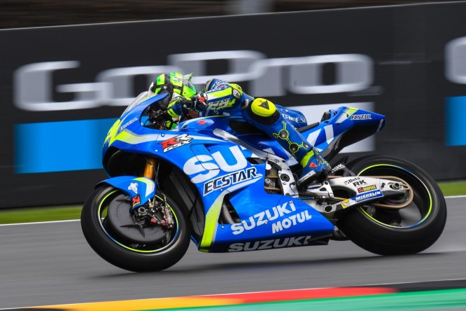 29-andrea-iannone-itadsc_0141.gallery_full_top_lg (Custom)