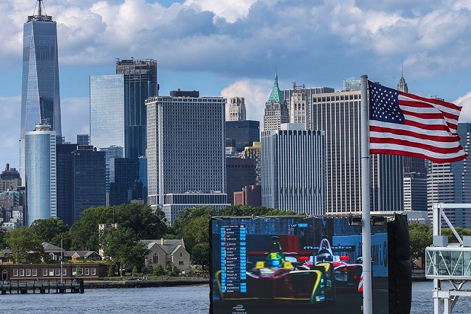 Formula E ePrix New York 2017 Abt skyline Manhattan